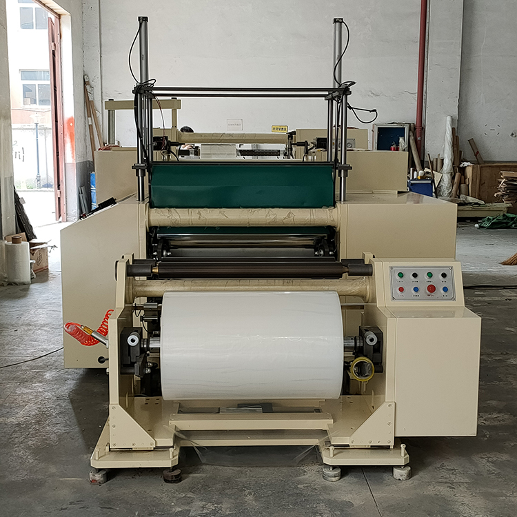 牛奶盒熱封條薄膜分切機 牛奶盒熱封條薄膜分切機