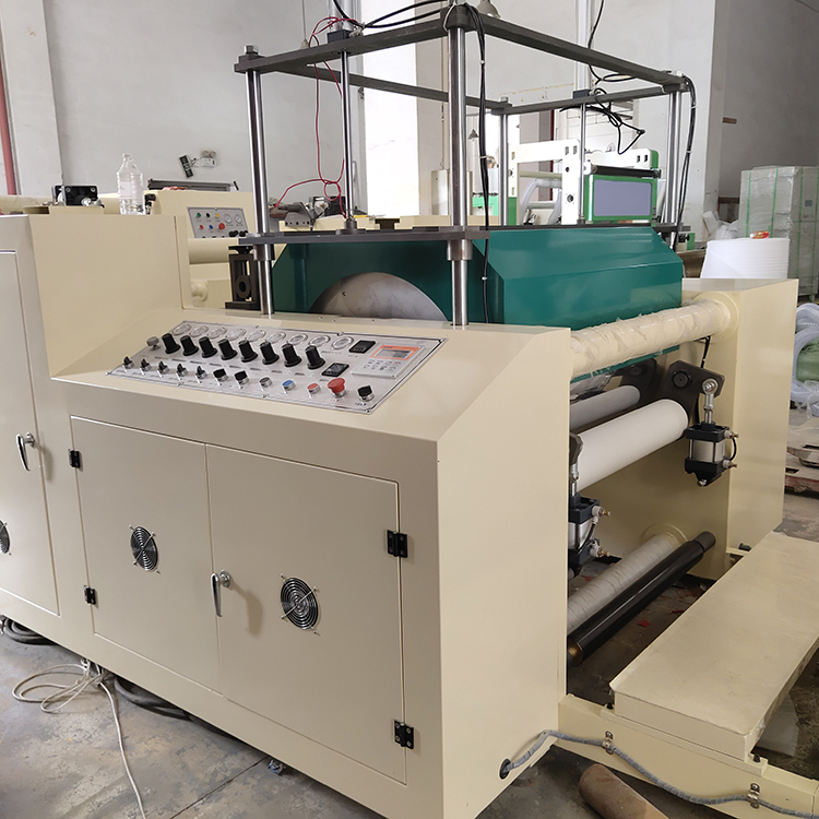 牛奶盒熱封條薄膜分切機 牛奶盒熱封條薄膜分切機